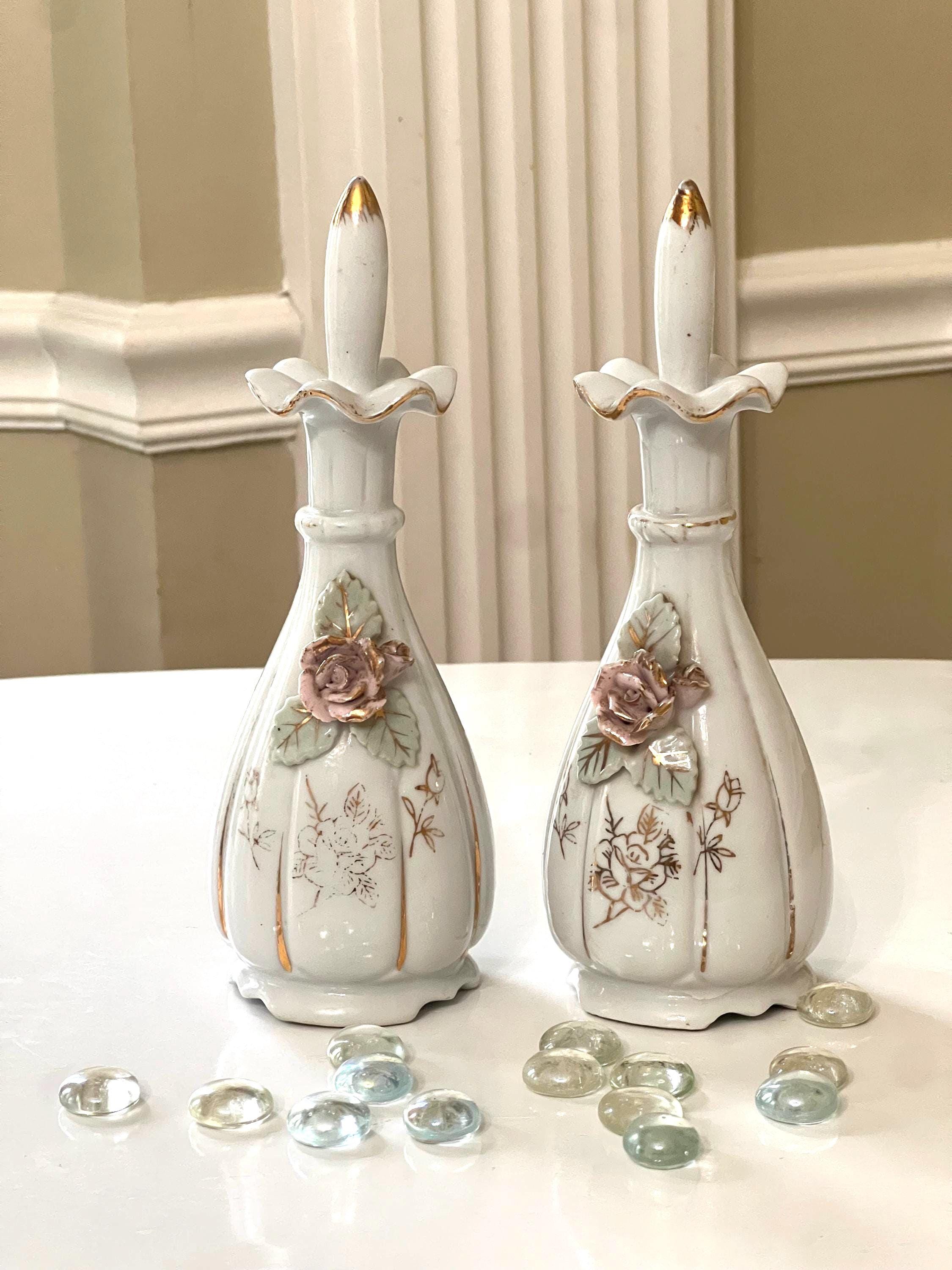 西洋美術 年代物 金彩 乳白 ピンク カット パフュームボトル 香水瓶 デカンタ 1960s Thames Hand-painted Porcelain Perfume Bottle With Applied