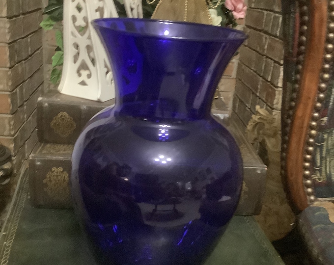 Vintage Cobalt Blue Large Blown Vase/ Anchor Hocking