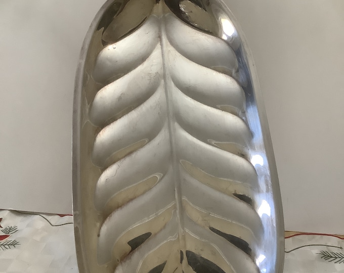 Long Silver Plate Leaf Serving Tray, Elongated Leaf ServingPlatter