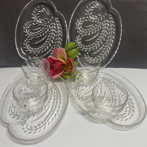 Federal Glass Homestead Snack Plates and Cups: Holiday Dessert Set