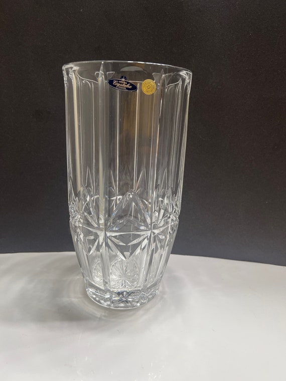 ボヘミアンクリスタル. ハンドカット 花瓶24%Pb0チェコ製 箱 説明書付き