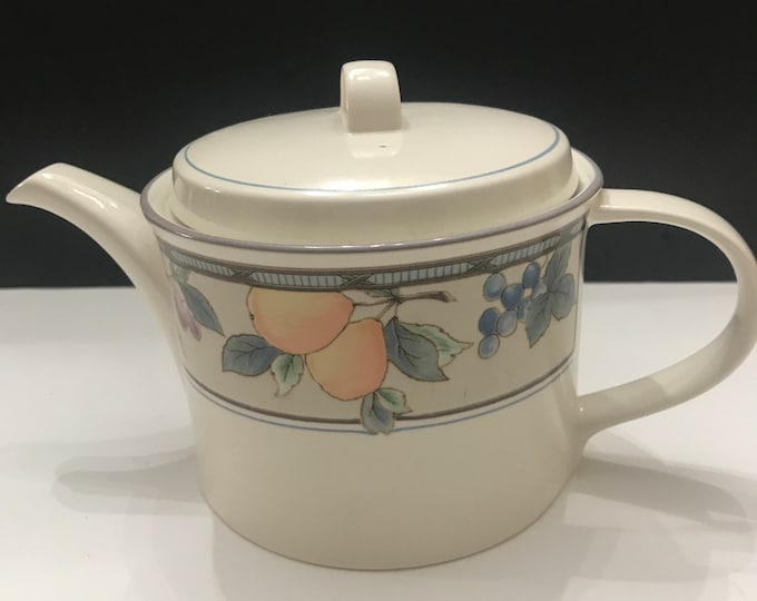 Mikasa Garden Harvest Tea Pot/ Intaglio CAC29