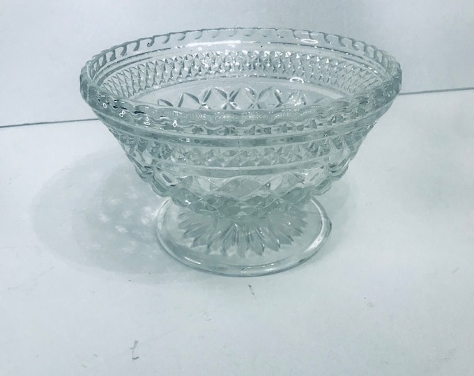 Anchor Hocking Wexford Bowl, Pedestal Serving Bowl