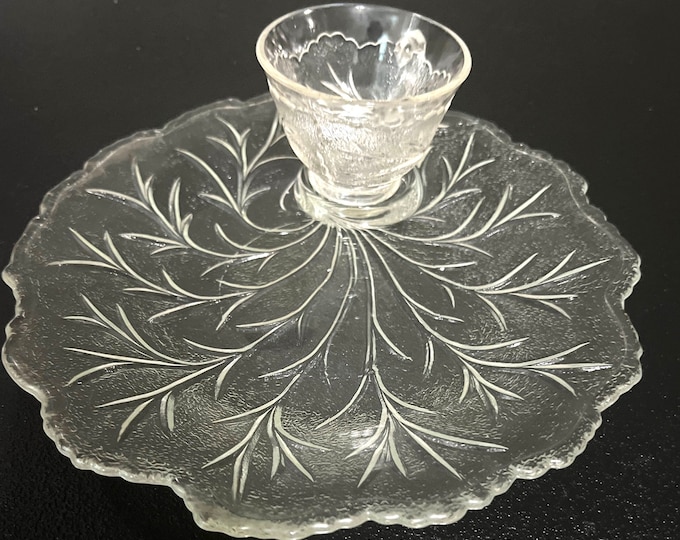 Indiana Glass Pebble Leaf Snack Set, Cabbage Leaf Snack Plates with Cup