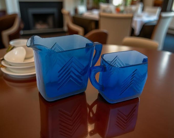 Sugar and Creamer Set, Hazel Atlas Chevron