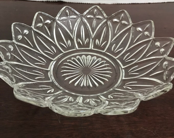 Federal Glass  Petal Bowls, Sandwich Plates/ Bread and Butter Plates