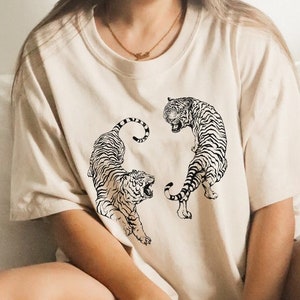 Vintage Tiger Shirt, Japanese Tiger, Aesthetic Shirt, Trendy Clothes, Graphic Oversized Shirt, Indie Alt Clothing, Edgy Grunge, Retro Tiger