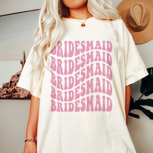 Retro Bridesmaid Shirt, Bridal Party Shirt, Groovy Bachelorette Theme Party Tee, Aesthetic Preppy, Words on Back, Boho Bride Trendy Wedding