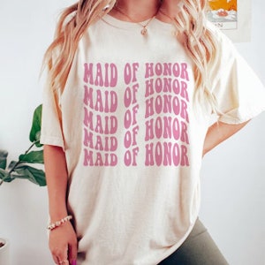 Retro Maid of Honor Shirt, Bridal Party Shirt, Groovy Bachelorette Theme Party Tee, Aesthetic Preppy Clothes, Boho Bride Trendy Wedding