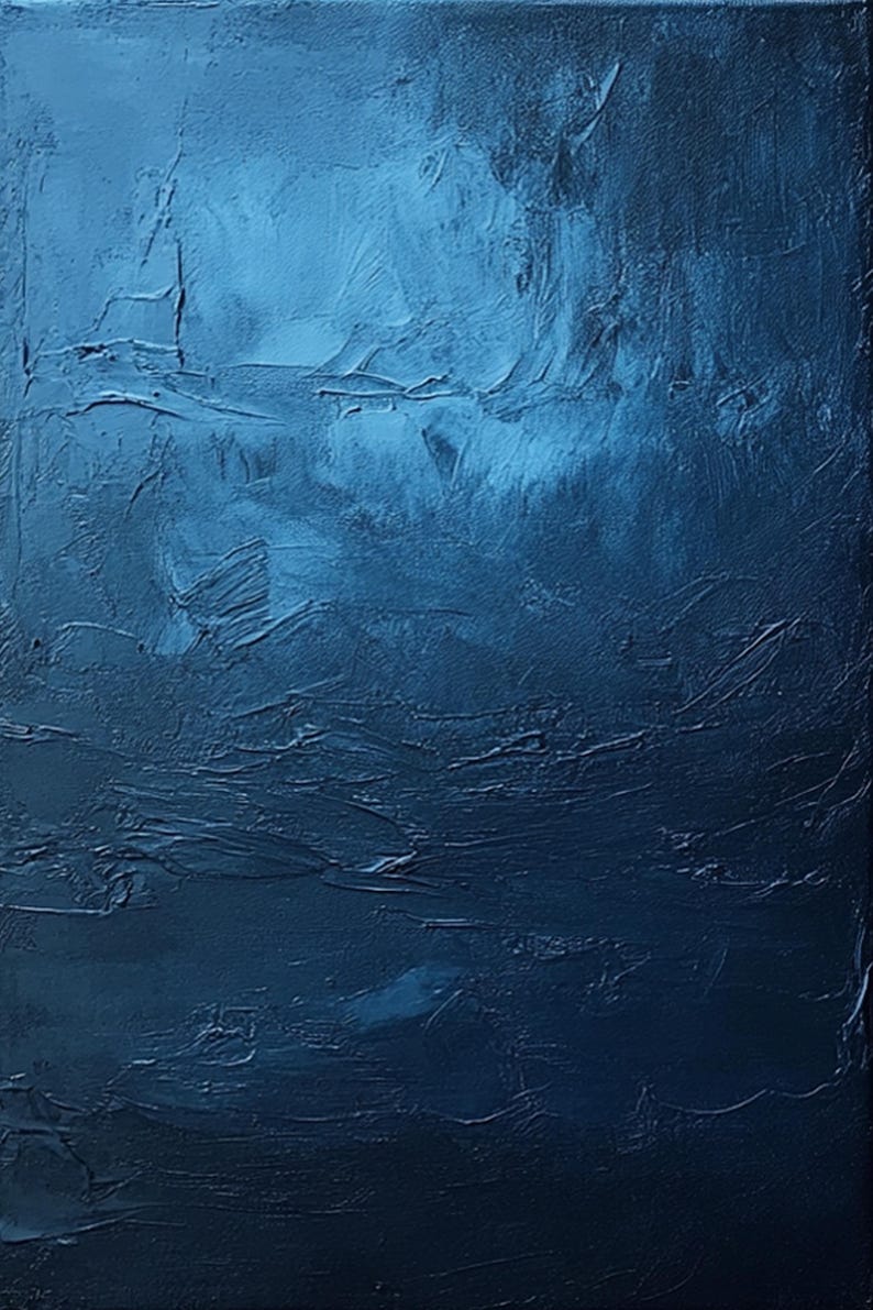 Puede incluir: Pintura abstracta con un fondo azul oscuro y pinceladas texturizadas. La pintura tiene un ambiente oscuro y melanc&oacute;lico.
