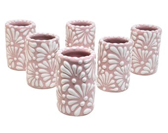 Vasos de chupito/copas de tequila de cerámica Talavera hechos a mano, diseño floral rosa (2 oz.)