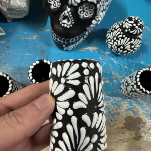 Handmade Talavera Pottery Shot Glass Set | Skull Liquor Bottle & Salt Shaker bild 5
