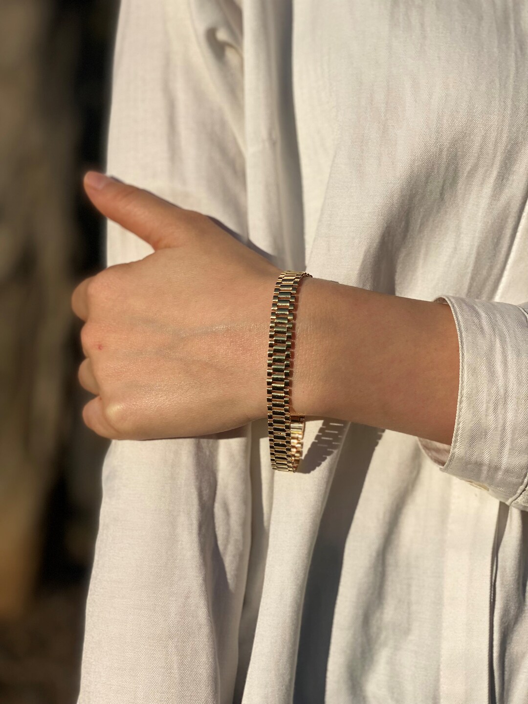 9 1/4 inch Black Cord Adjustable Bracelet with 14k Yellow Gold Circle