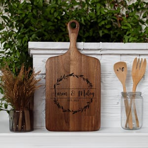 Couple Cutting Board, Personalized Cutting Board, Custom Cutting Board, Wedding Gift, Engagement Gift, Bridal Shower Gift, Newlywed Gift