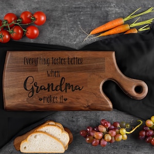 Custom Cutting Board, Personalized Cutting Board, Grandma Gift, Personalized Gifts, Personalized Grandma, Nana Gift, Charcuterie Boards
