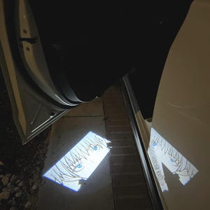 Anime-projectorverlichting autodeur – Rustig maar, ik vind het geweldig