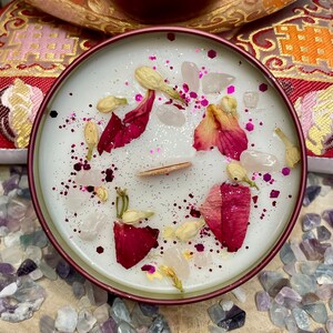 Love Spell with Rose Quartz Crystals and Roses ~ Scented Intention Candle Collection | Self Love | Scented Candle | Relaxation