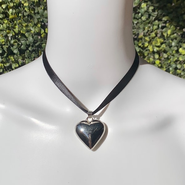 Silver Mirror Heart Ribbon Choker Necklace