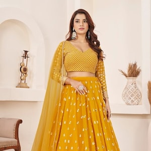 Lehenga Choli Amarilla: Traje de Boda Indio con Bordado Secuencial