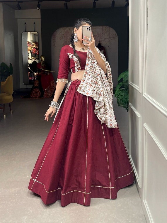 Amazon.com: LY Dress Satin Lace Appliqués Long Strap Bridal Wedding Dress  Party Banquet Evening Dress Dress Burgundy-Custom Size : Clothing, Shoes &  Jewelry