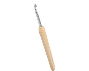 Premium Bamboo Handle Crochet Hooks- Size 1.5mm, 2.5mm, 4mm available / ChiaoGoo Brand
