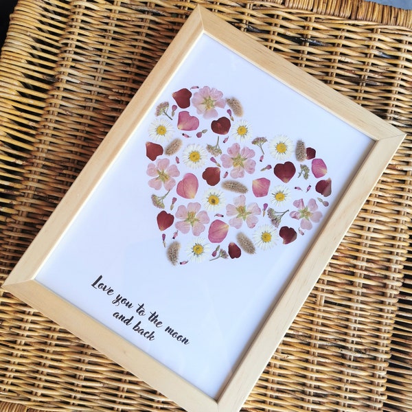 Personalized order: Herbarium Heart with pressed flowers