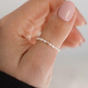 Juni Geburtsstein - Stapelbare natürliche Süßwasserperle - Gold Filled oder Sterling Silber