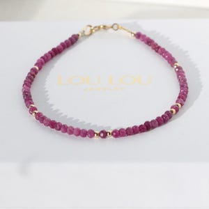 Bracelet rubis : or 14 carats ou argent sterling 925 | Bijoux minimalistes délicats | Pierre de naissance de juillet