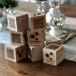 Holzwürfel mit QR-CODE contact tracing Lasergravur Speisekarte