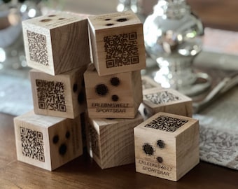 Wooden cubes with QR-CODE contact tracing Laser engraving menu