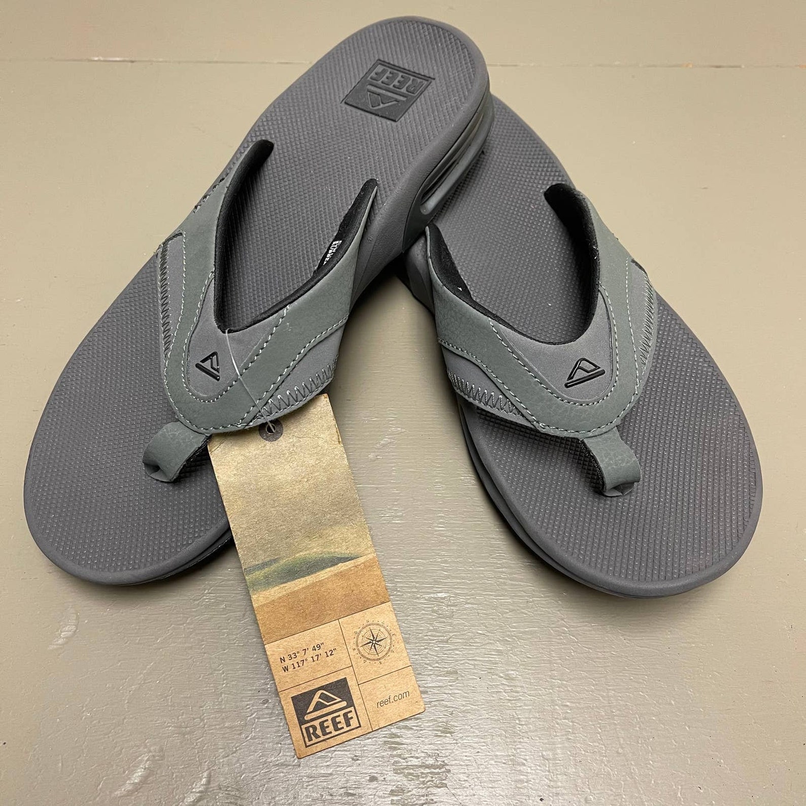 reef can opener flip flops