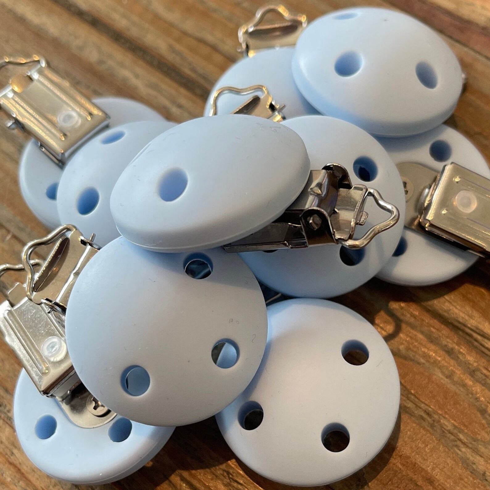 Plain Coloured Silicone Dummy Clips for All Your DIY Projects