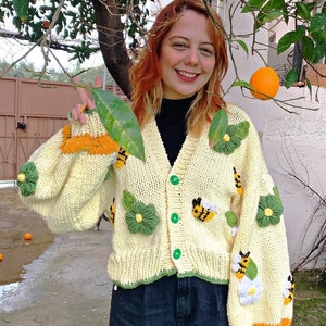 Crop bee knit cardigan, Big Daisy Sweater,C hunky Sweater, Big Flowers Jacket, Knit Bloom cardigan, Crop Jacket,Christmas day Gift