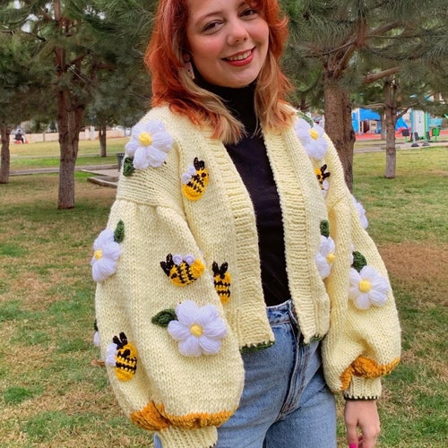 Crop bee knit cardigan, Big Daisy Sweater,C hunky Sweater, Big Flowers Jacket, Knit Bloom cardigan, Crop Jacket,Valentines day Gift