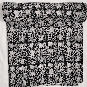 Black and white Floral Quilt for sale quilt kantha quilt queen black and white cotton bedspreads Indian print Cotton Summer bedspread