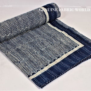 Trapunta indiana Kantha con stampa a chevron blu, copriletto in cotone fatto a mano di Jaipur, coperta indaco cucita a mano, coperta/plaid boho