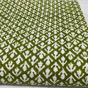Handmade Green Block Print Kantha Quilt Cotton Bedspread, Block Print Throw Blanket, Reversible Lightweight Quilt, Boho Bedding Home Decor