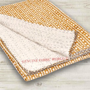 Indischer Überwurf Senf Gelb Block Print Kantha Quilt Handgefertigte Baumwolle Bauernhaus Boho Tagesdecke Jaipur Indien Bettwäsche
