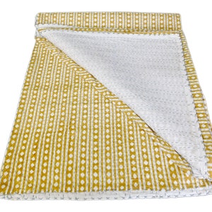 Gelb Weißer Indischer Block Kantha Quilt | Senf Geometrische Block Print Tagesdecke | Handgemachte Baumwoll-Decke | Boho Bauernhaus Bettwäsche | Werfen