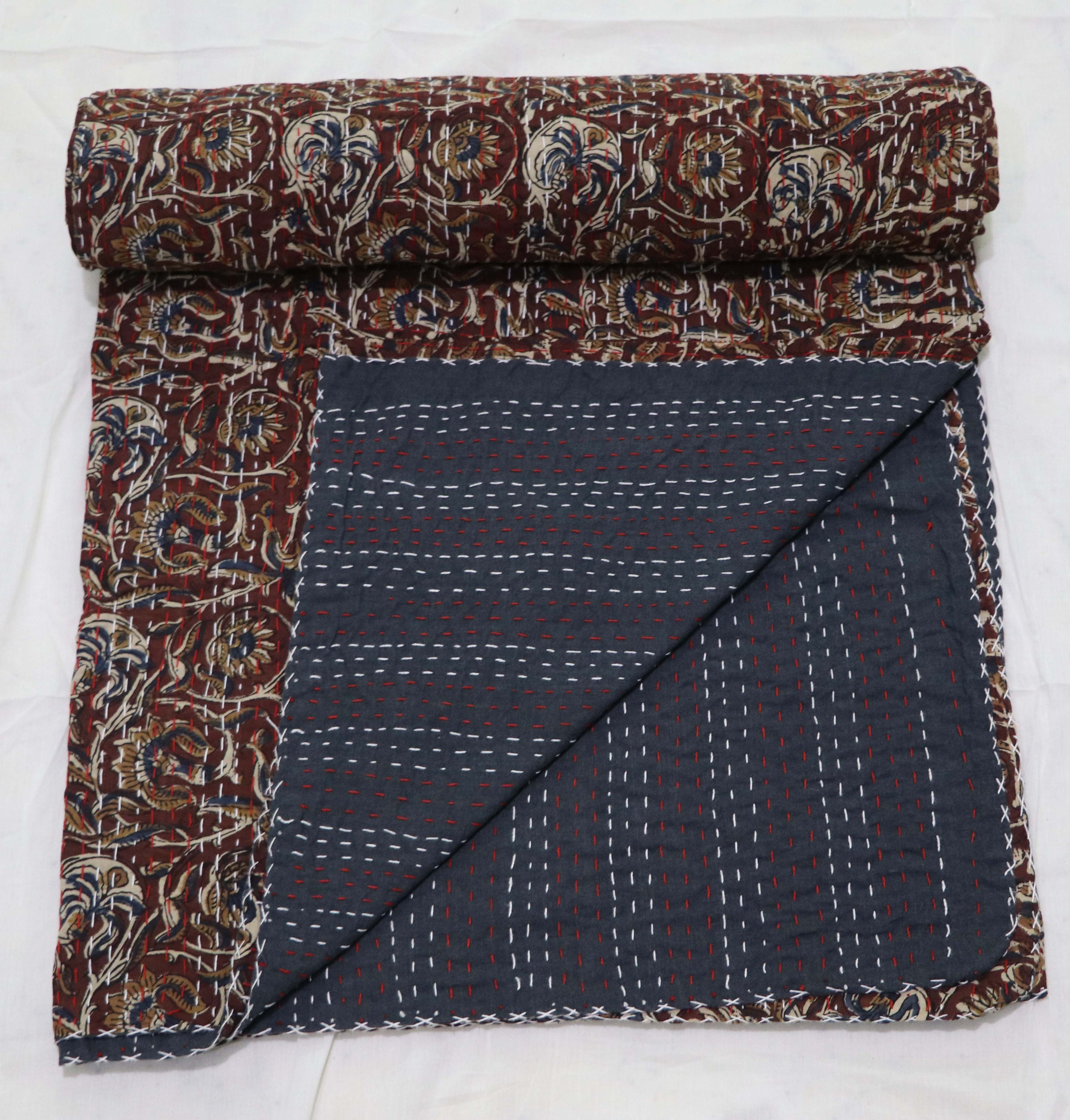 Sophia-Art クイーンサイズ ハンドブロックプリント カンタキルト 90x108インチ Ajrakh Kantha ベッドスプレッド 野菜染めカンタブランケット インディゴプ : Sophia-Art クイーンサイズ ハンドブロックプリント
