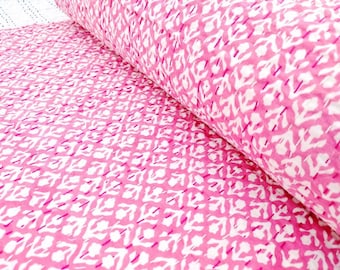 Colcha Kantha rosa com estampa em blocos, feita à mão em algodão, estilo boho indiano, manta reversível.
