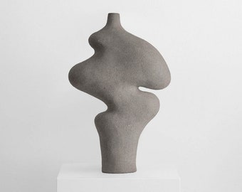 Graue Keramik Skulpturale Vase, M33 Gefäß