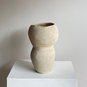 Handmade Textures Beige Ceramic Vase, Handbuilt Vase, Sculptural Vase, Modern Ceramic Vase, Nordic Vase, Home Decor,