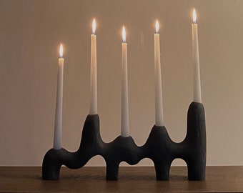 SMUL II Kerzenständer, Schwarzer Keramik Kerzenständer