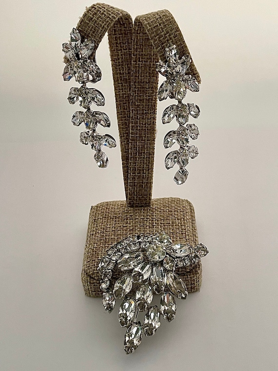 VINTAGE KRAMER RHINESTONE Set, Statement Brooch a… - image 1