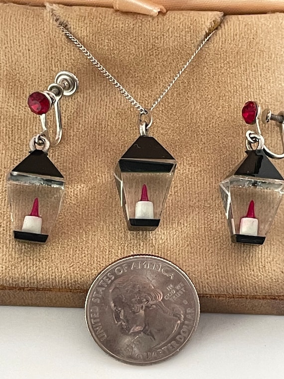 1940s LUCITE LANTERN JEWELRY Set, Earrings and Ne… - image 3