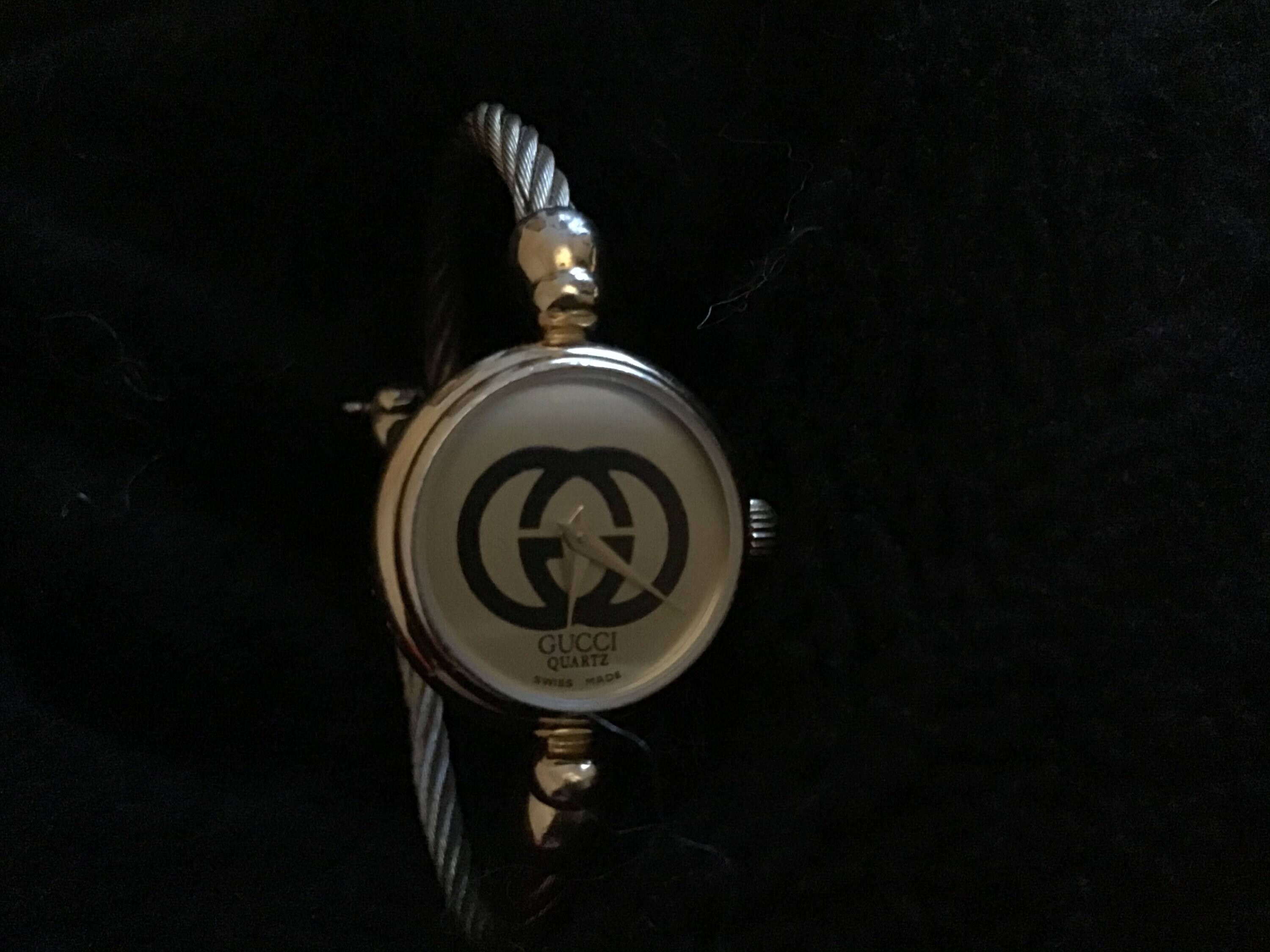 Womens Authentic Gucci Bangle Watch 