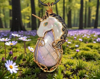 Unicorn necklace made with labradorite, natural stone unicorn pendant, designer jewelry, fairy jewelry, stone unicorn jewelry