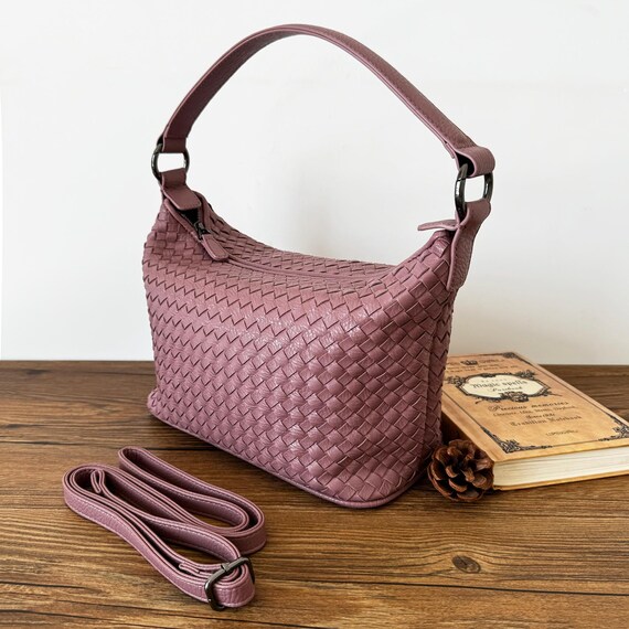 Portable travel shoulder bag for women hotsell
