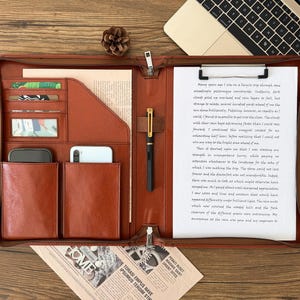 Portafolio de cuero vegano personalizado para hombre, carpeta A4 personalizada, portafolio portátil con cremallera y portapapeles, regalo de cumpleaños, boda, empresa.